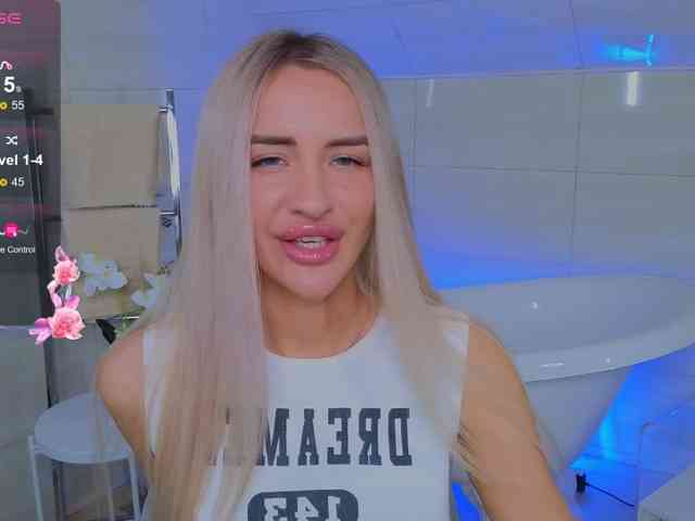 LeilaFlower webcam