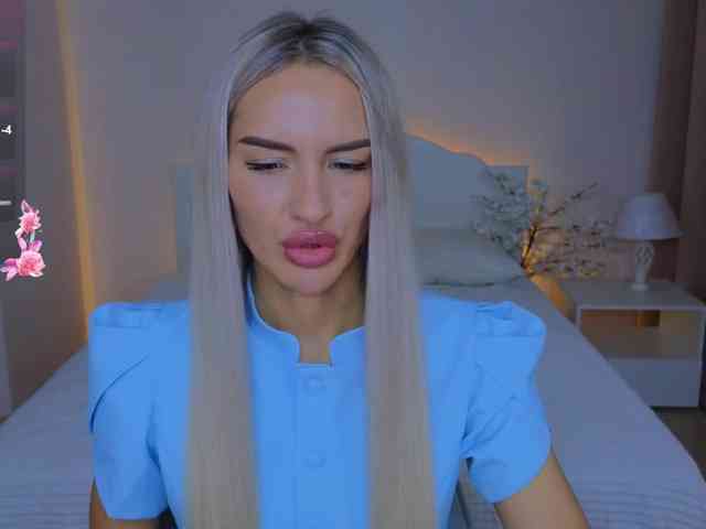 LeilaFlower webcam