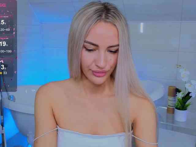 live free chat LeilaFlower