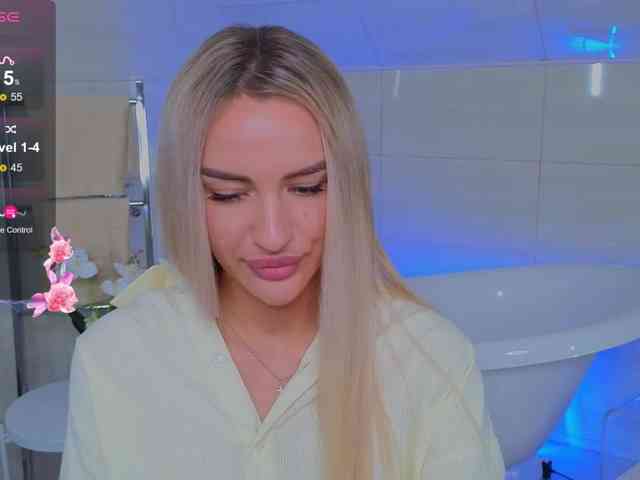 LeilaFlower webcam