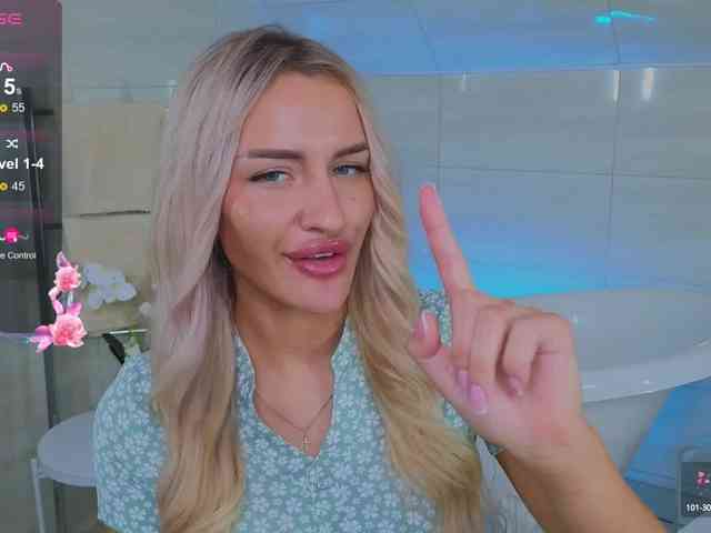 LeilaFlower webcam
