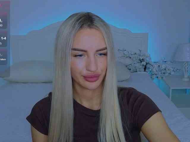 LeilaFlower webcam