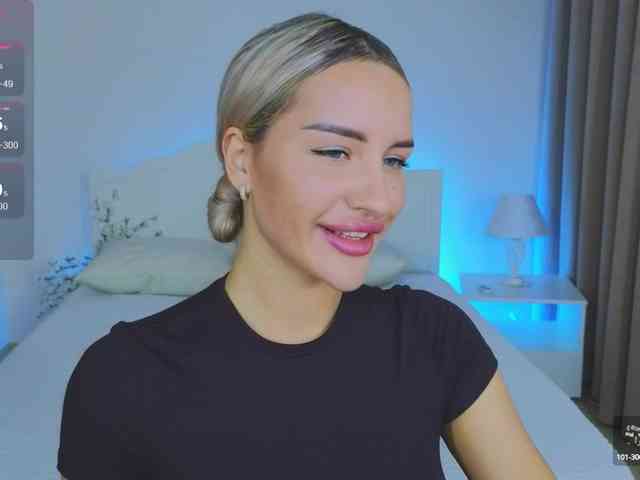 LeilaFlower webcam