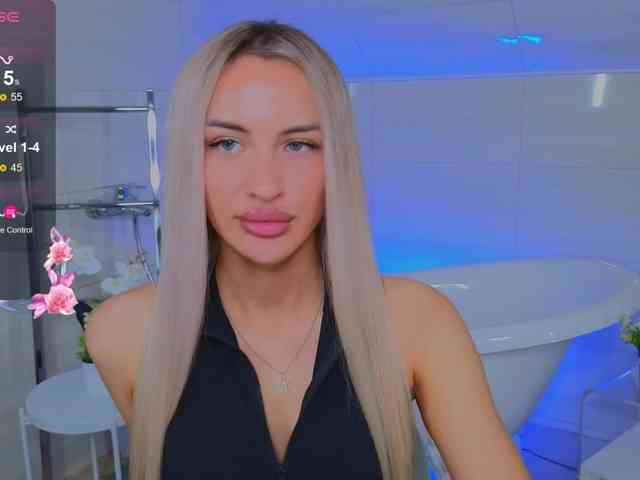 LeilaFlower webcam