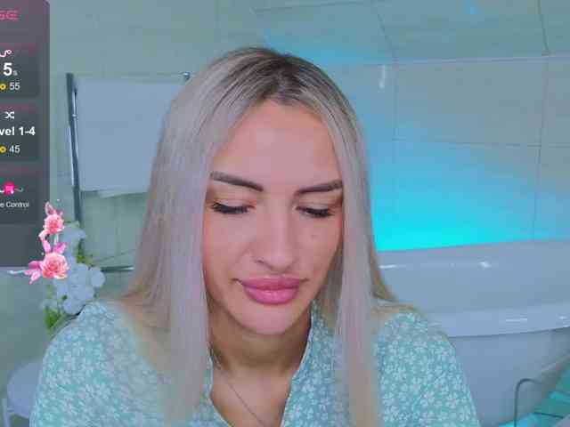 LeilaFlower webcam