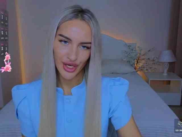 LeilaFlower webcam