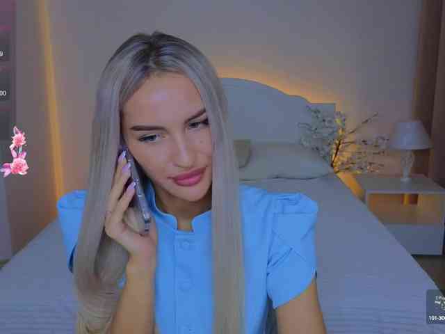 LeilaFlower webcam