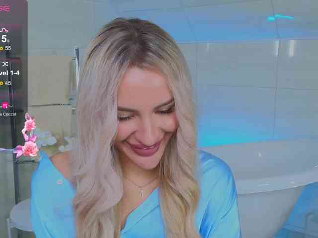 LeilaFlower webcam