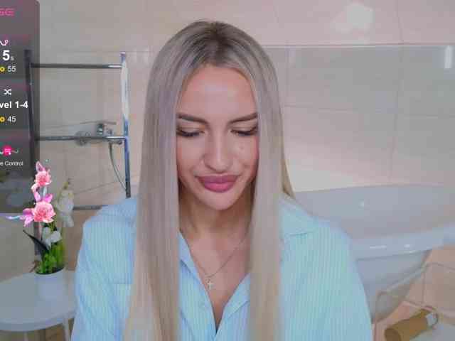LeilaFlower webcam