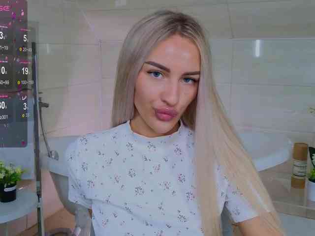 LeilaFlower webcam
