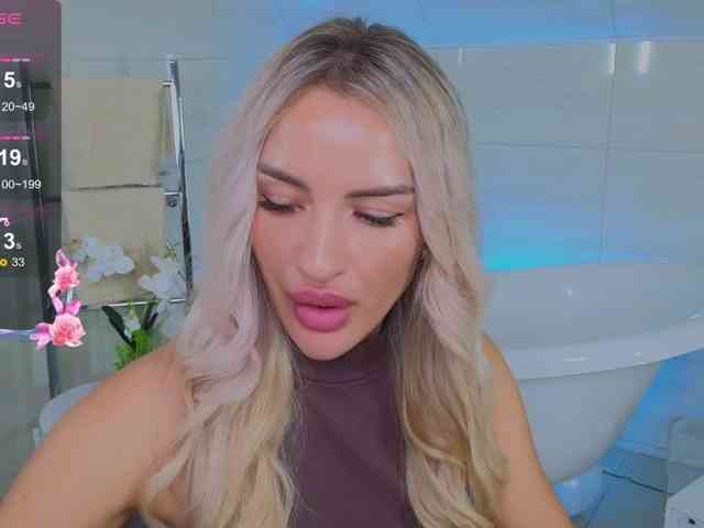 LeilaFlower webcam