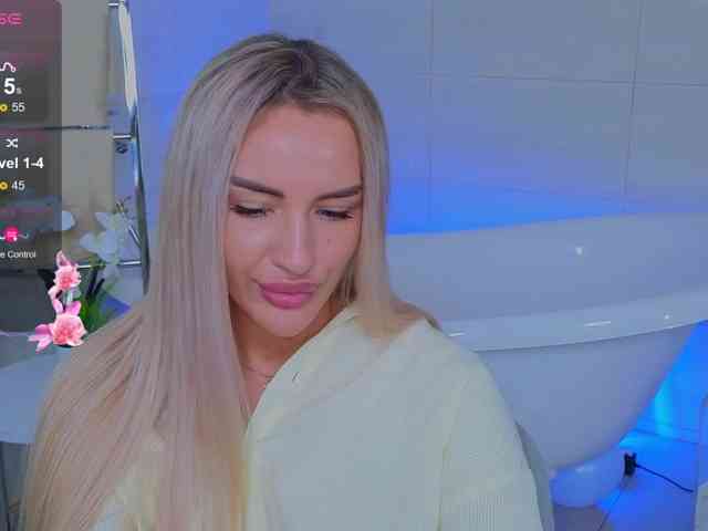 LeilaFlower webcam