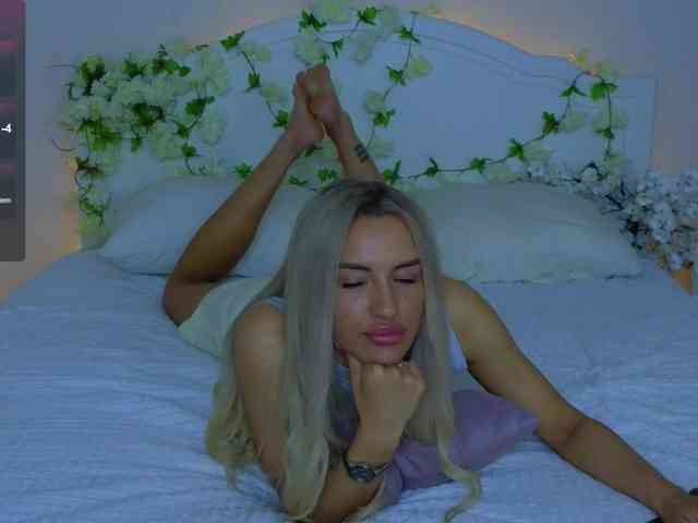LeilaFlower webcam