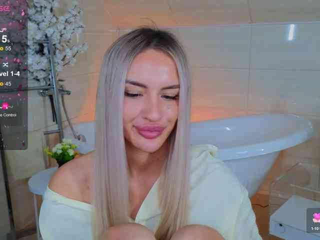 LeilaFlower webcam