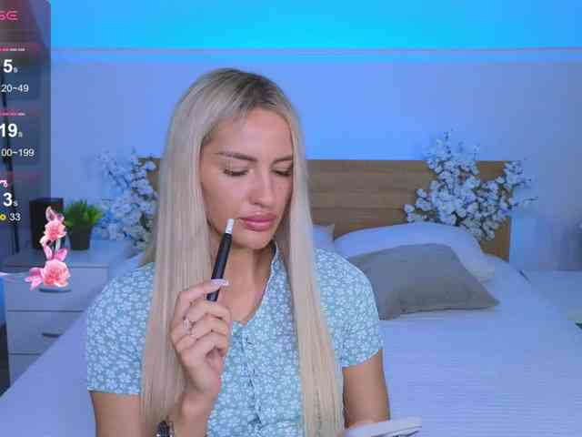 LeilaFlower webcam