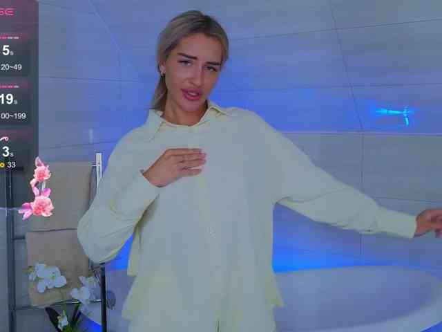 LeilaFlower webcam