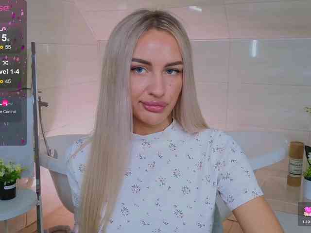 LeilaFlower webcam
