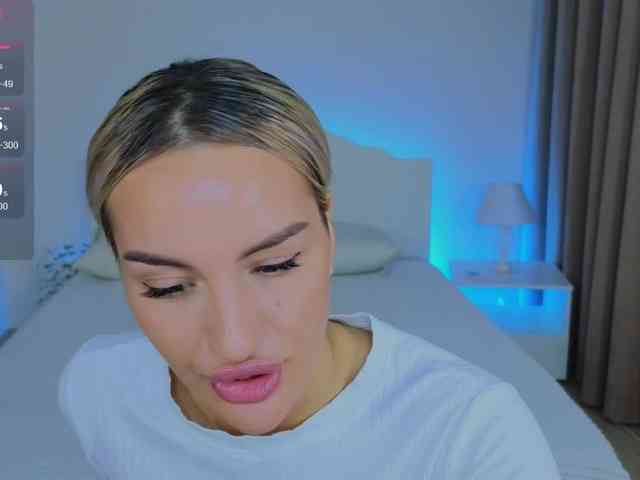 LeilaFlower webcam