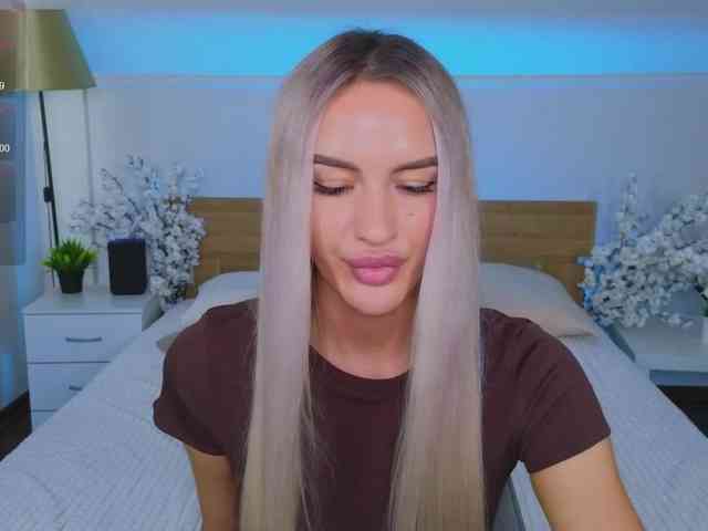 LeilaFlower webcam