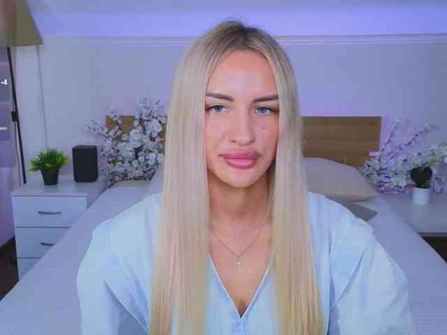 LeilaFlower webcam
