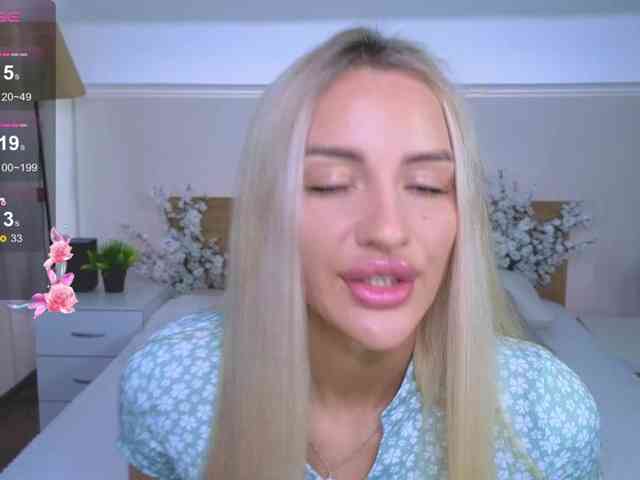 LeilaFlower webcam