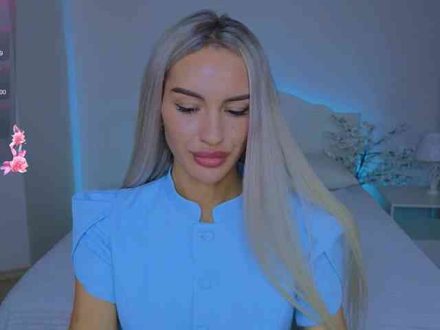 LeilaFlower webcam