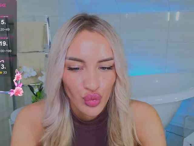 LeilaFlower webcam