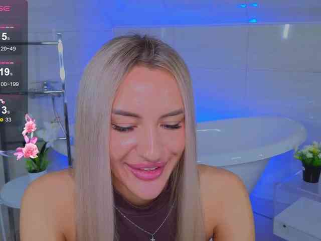 LeilaFlower webcam