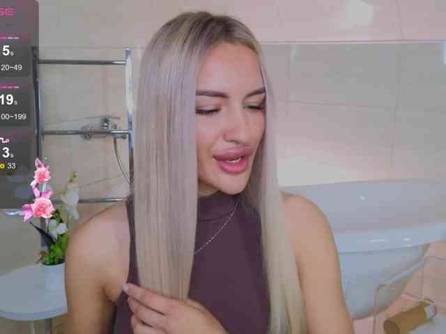 LeilaFlower webcam