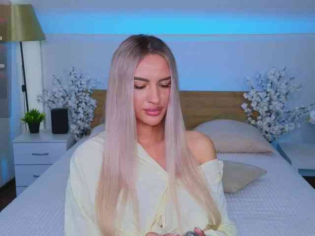 LeilaFlower webcam