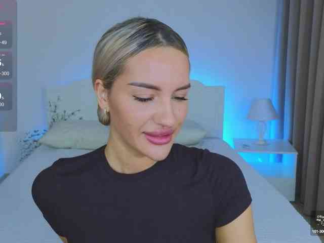 LeilaFlower webcam