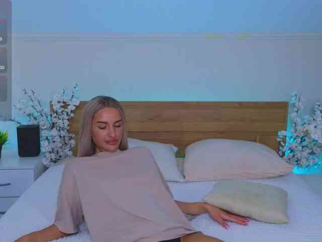 LeilaFlower webcam