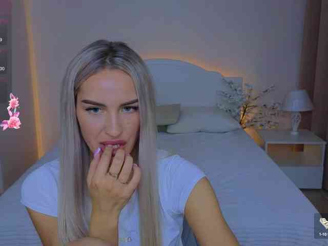 LeilaFlower webcam