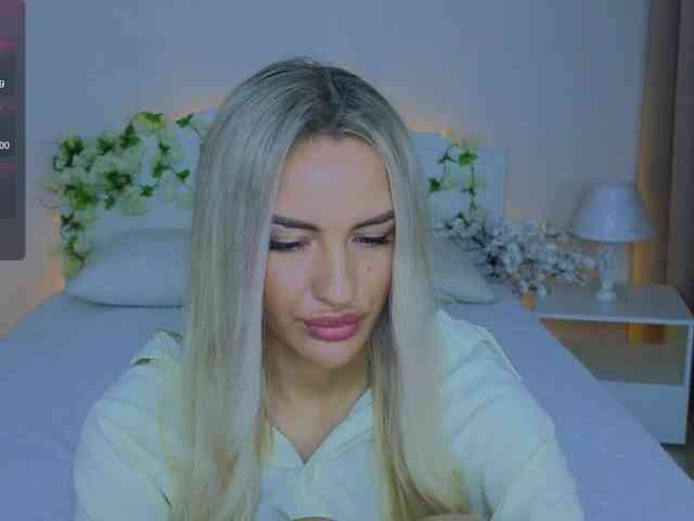LeilaFlower webcam