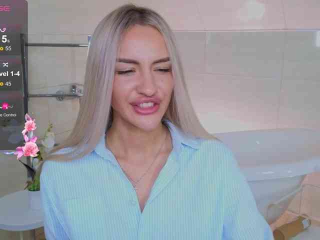 LeilaFlower webcam