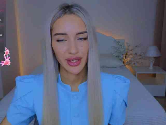 LeilaFlower webcam