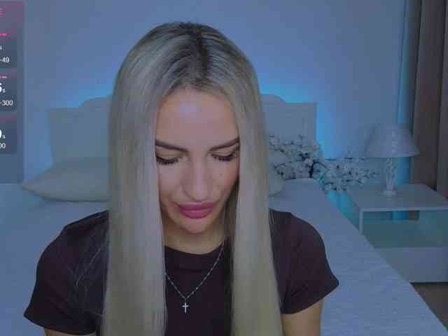 LeilaFlower webcam