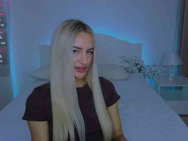 LeilaFlower webcam