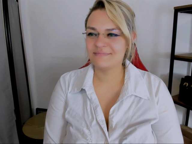 ElviaMiss — bongacams