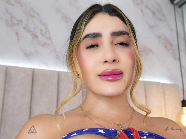 Annyy-Rosse's BongaCams show and profile