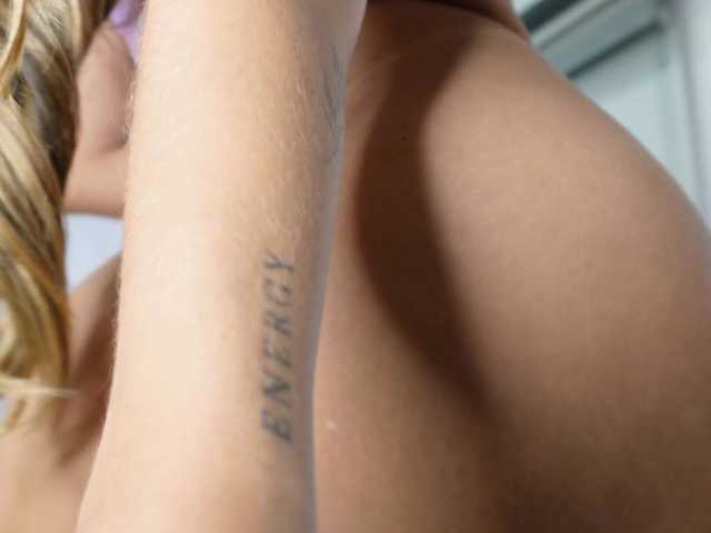 Annyy-Rosse from BongaCams