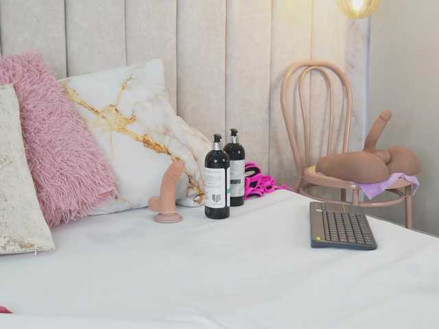 Annyy-Rosse's BongaCams show and profile