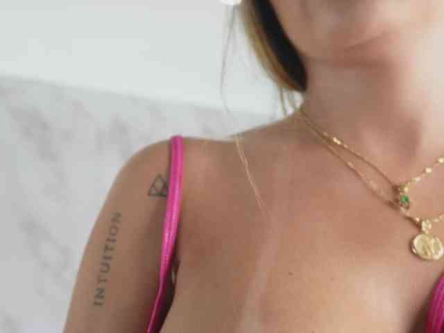 Annyy-Rosse Annyy-Rosse