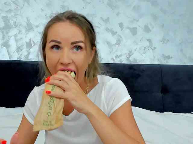whiteAngel34 webcam