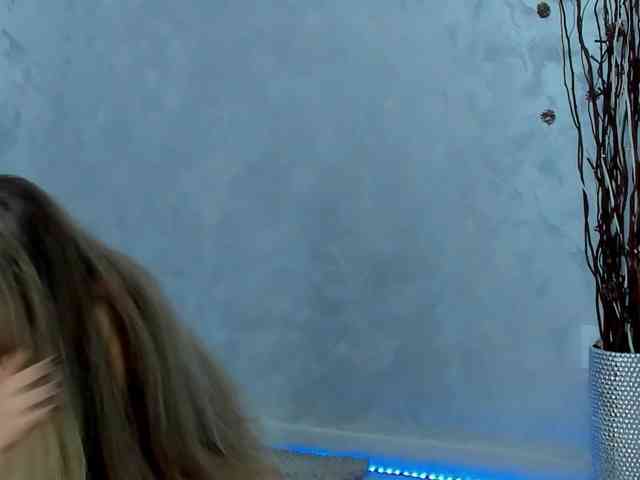 whiteAngel34 webcam