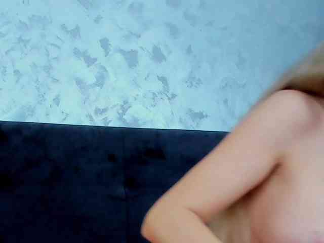 whiteAngel34 webcam