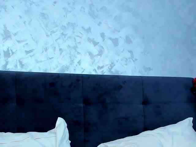 whiteAngel34 webcam