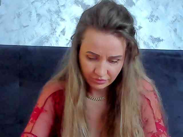 whiteAngel34 webcam