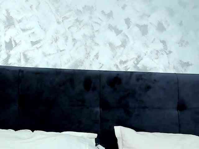 whiteAngel34 webcam