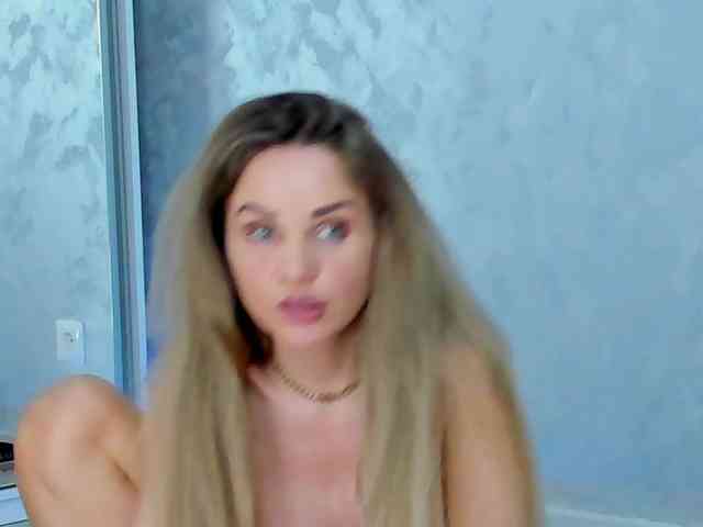 whiteAngel34 webcam